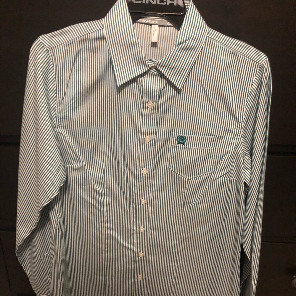 Womens Cinch M button up